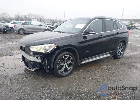 2017 BMW X1 xDrive28I z USA, uszkodzony, nr VIN WBXHT3C33H5F80950